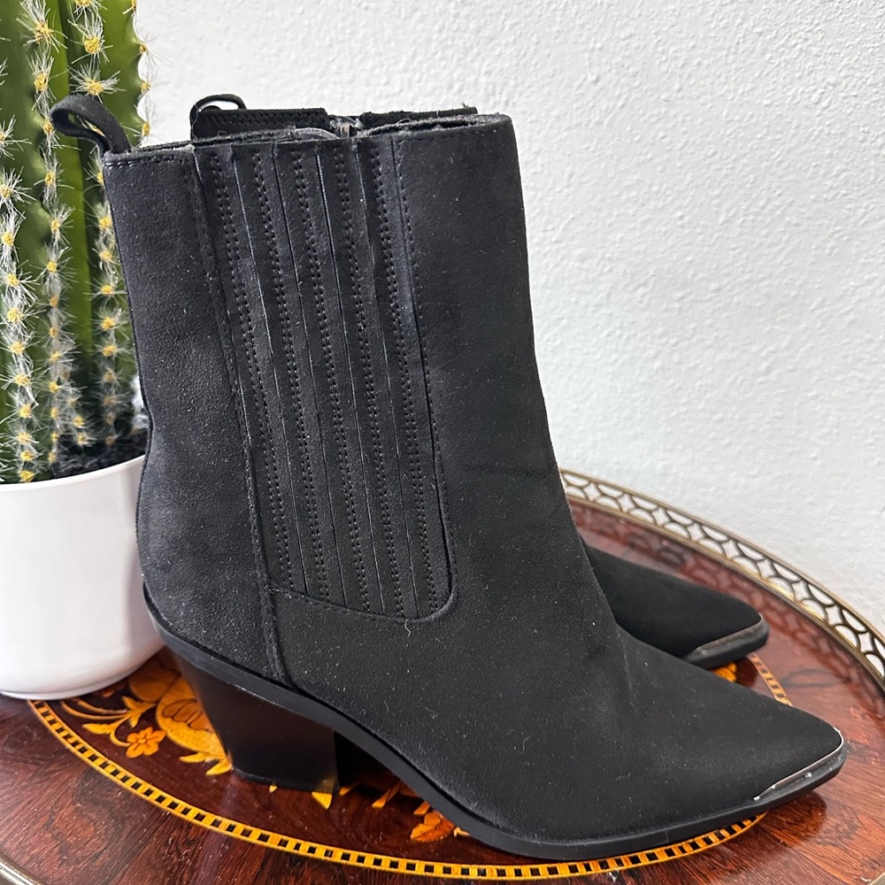 Women's Black ankle Boots Forever 21